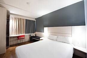 Hotel ibis Montevideo Rambla