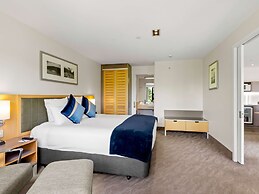 Novotel Queenstown Lakeside