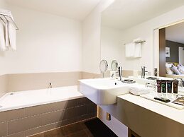 Novotel Queenstown Lakeside