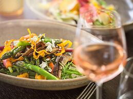 Novotel Queenstown Lakeside