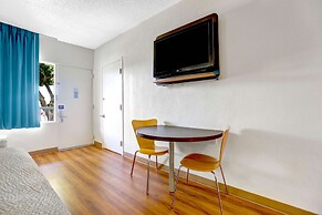 Motel 6 Jacksonville, NC