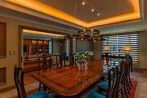 The Ritz-Carlton, Santiago