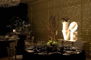 The Ritz-Carlton, Santiago