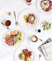 The Ritz-Carlton, Santiago