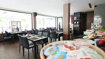 Admiral Suites Bangkok