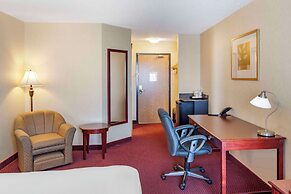 Quality Inn & Suites Edmonton International Airport
