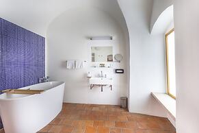 Hotel At the Green Grape