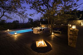 The Outpost & Pel's Post