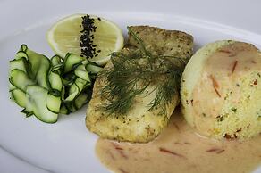 The Outpost & Pel's Post