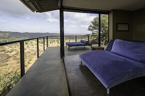 The Outpost & Pel's Post