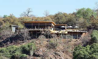 The Outpost & Pel's Post