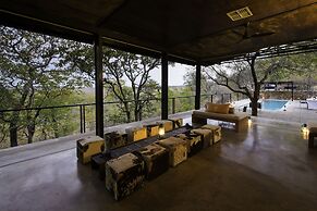 The Outpost & Pel's Post