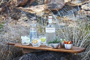 The Outpost & Pel's Post