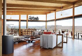 The Outpost & Pel's Post