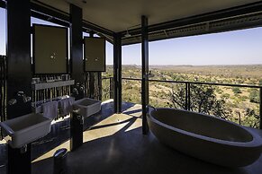 The Outpost & Pel's Post