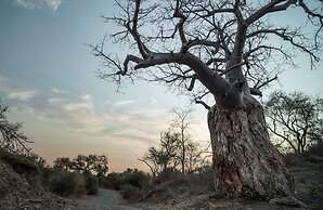 The Outpost & Pel's Post