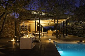 The Outpost & Pel's Post