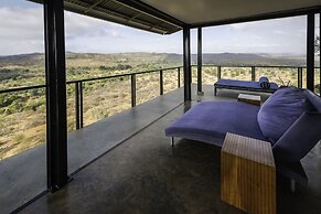 The Outpost & Pel's Post