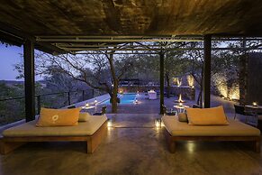 The Outpost & Pel's Post