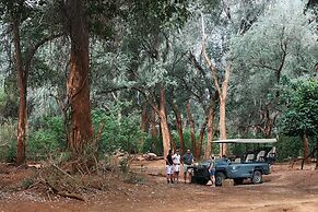 The Outpost & Pel's Post