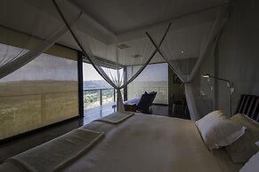 The Outpost & Pel's Post