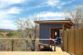 The Outpost & Pel's Post