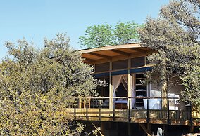 The Outpost & Pel's Post