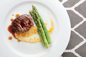 The Outpost & Pel's Post