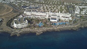 H10 Timanfaya Palace