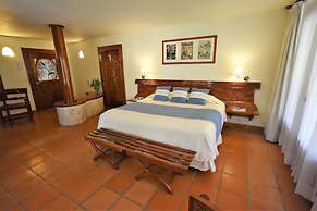 Mayaland Hotel & Bungalows