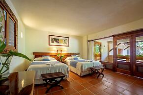 Mayaland Hotel & Bungalows