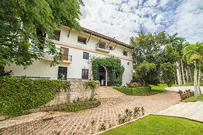 Mayaland Hotel & Bungalows