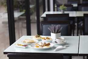 Anya Nana @ Sukhumvit