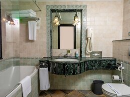 Novotel Bahrain Al Dana Resort