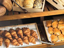 Novotel Bahrain Al Dana Resort