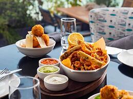 Novotel Bahrain Al Dana Resort