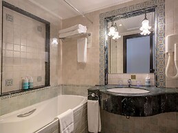 Novotel Bahrain Al Dana Resort