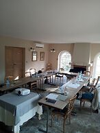 Logis Le Domaine De Valaudran