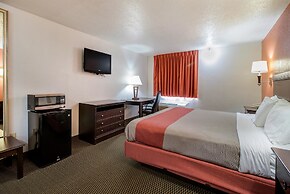 Motel 6 Marion, IL