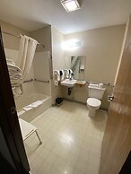 Boarders Inn & Suites by Cobblestone Hotels – Broken Bow