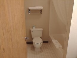 Boarders Inn & Suites by Cobblestone Hotels – Broken Bow