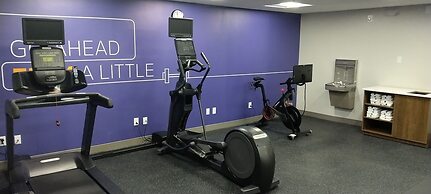 Holiday Inn Express & Suites Elyria by IHG