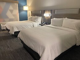 Holiday Inn Express & Suites Elyria by IHG
