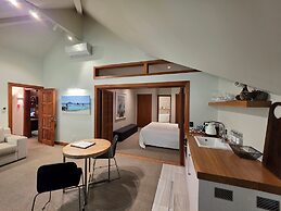 Treetops Lodge & Estate