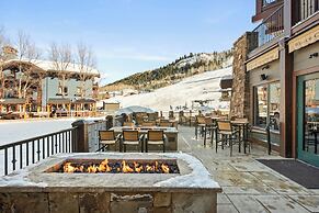 Ritz-Carlton Club, Aspen Highlands by Frias