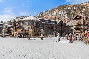 Ritz-Carlton Club, Aspen Highlands by Frias