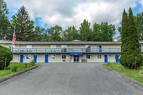 Econo Lodge Lee - Great Barrington