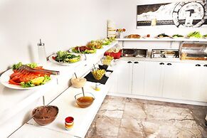 Bakirkoy Tashan Business & Airport Hotel