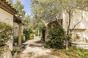 Hôtel La Tartane Saint -Tropez