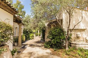 Hôtel La Tartane Saint -Tropez
